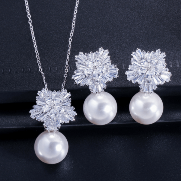 Noble and elegant snowflake pearl set ea..