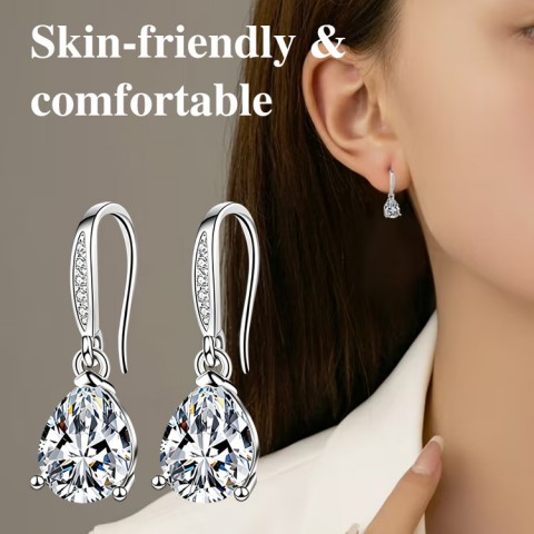 Pear-shaped Moissanite Earring Set