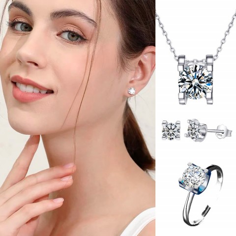 Heart Shaped Bull Head Moissanite Jewelry