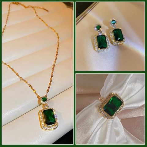 Emerald Square Zircon Set